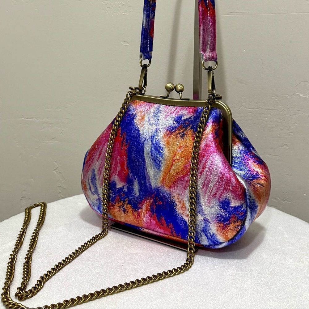 Iridescent Genuine Leather Handmade Vintage Style Kisslock Handbag, Crossbody